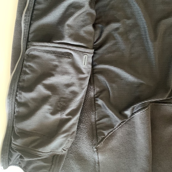 Lululemon Stand Out Sherpa jacket in black-size 6 - Picture 10 of 15